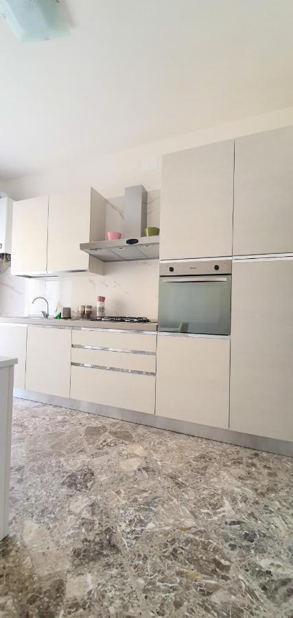 Angela'S Apartment. Elegant Two Bedroom House In Irsina المظهر الخارجي الصورة