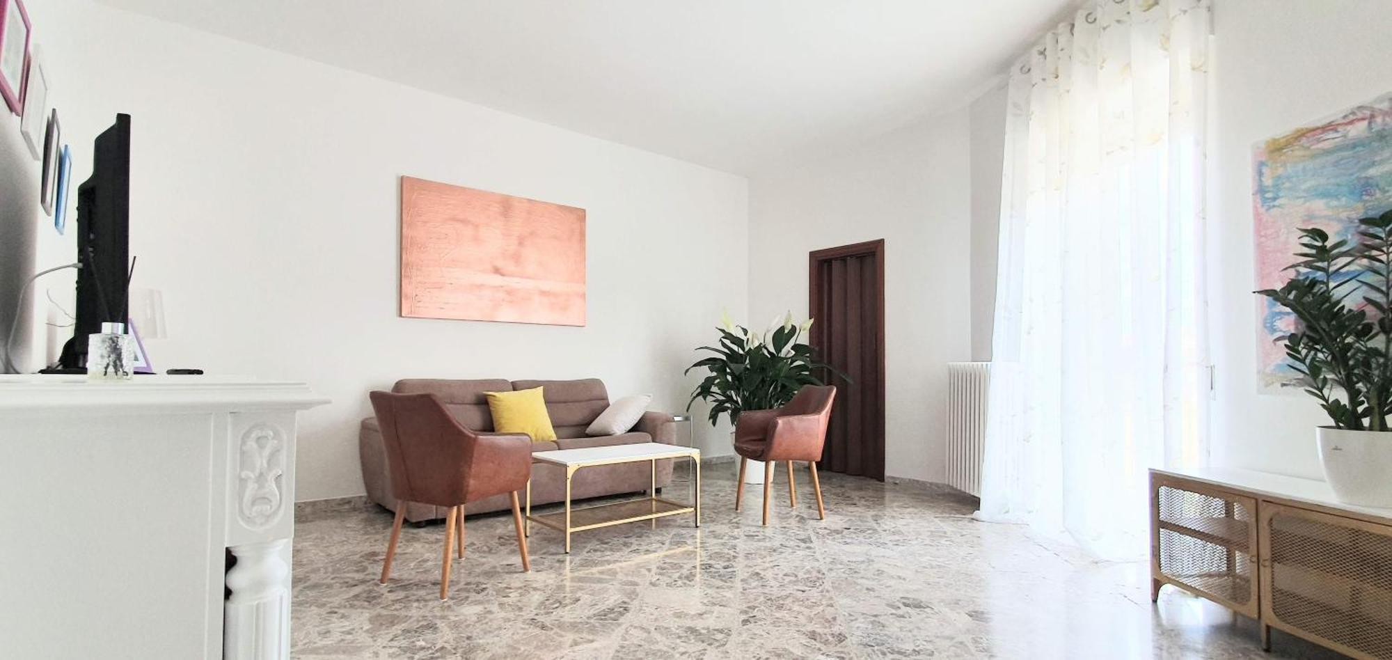 Angela'S Apartment. Elegant Two Bedroom House In Irsina المظهر الخارجي الصورة